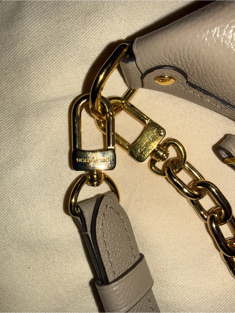 Louis Vuitton Hobo Loop Gray Bag
